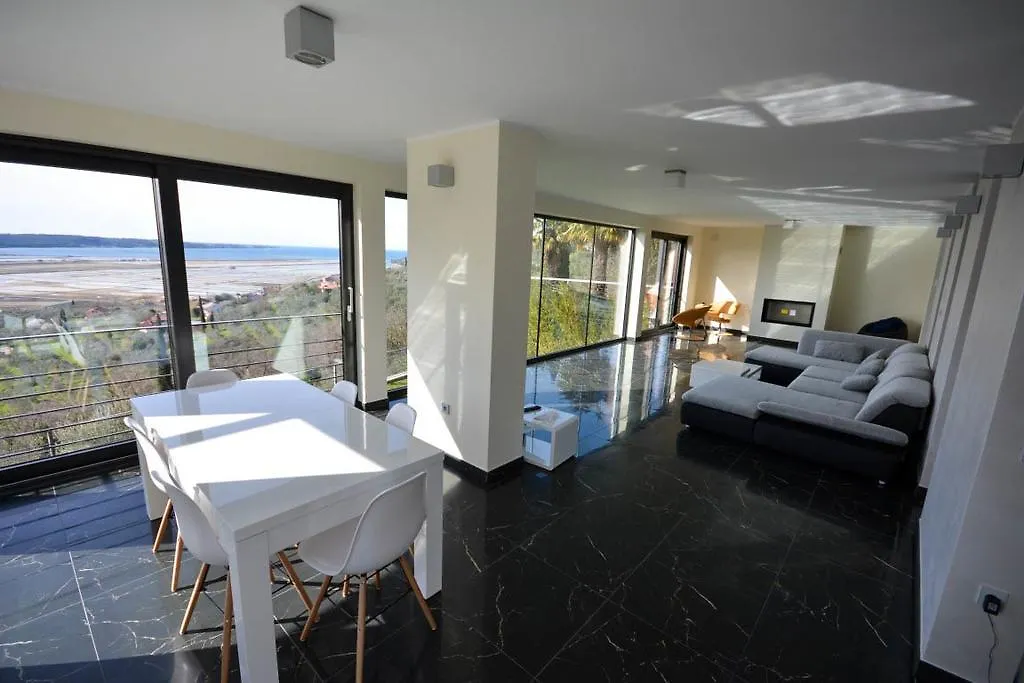 Villa Parecag Secovlje